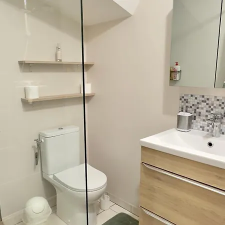 Apartment Le Cosy - Place Du 30 Octobre - 4 Personnes *