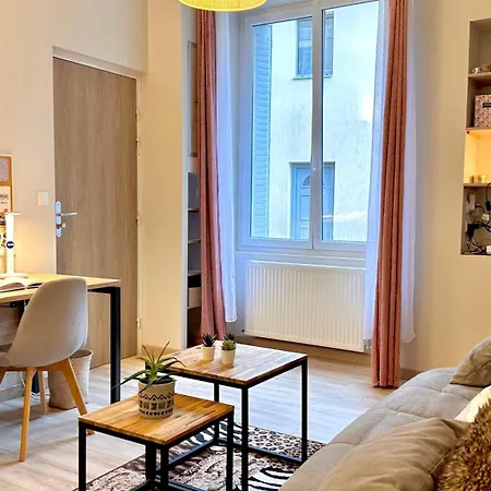 Apartment Le Cosy - Place Du 30 Octobre - 4 Personnes Dijon